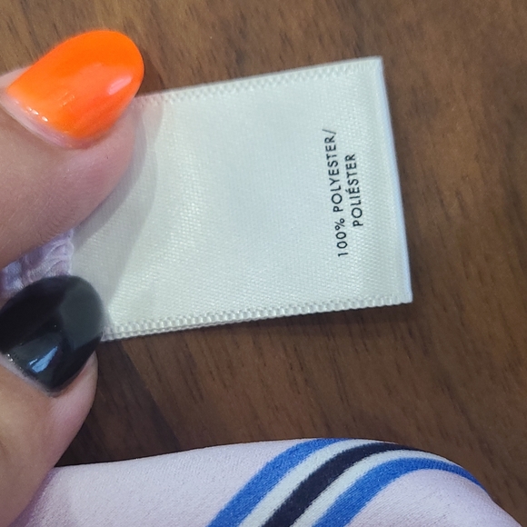 Cute button up blouse - Picture 9 of 9